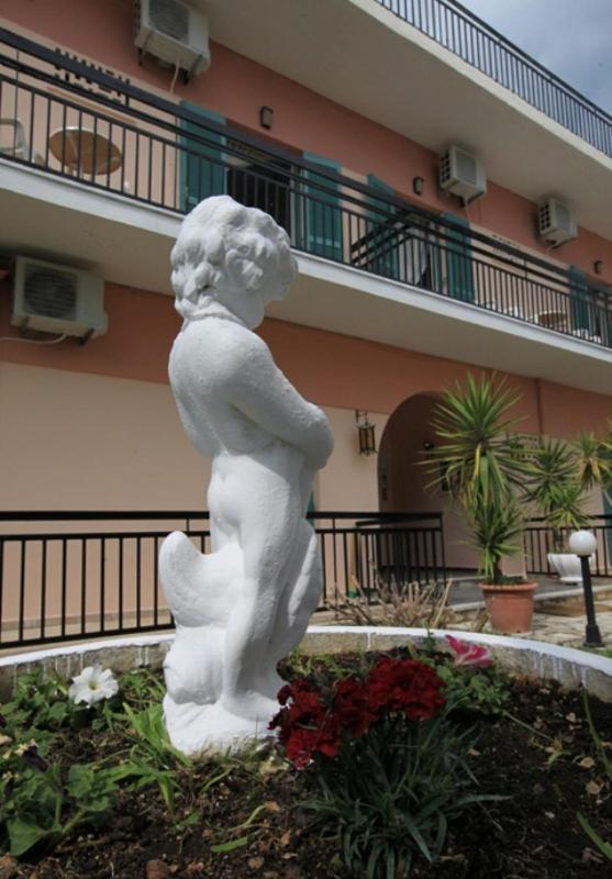 Maritsas Apartments Roda  Exterior foto